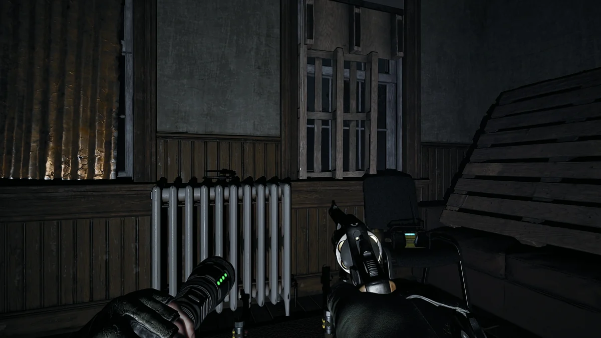 Model 13 revolver in No More Room in Hell 2